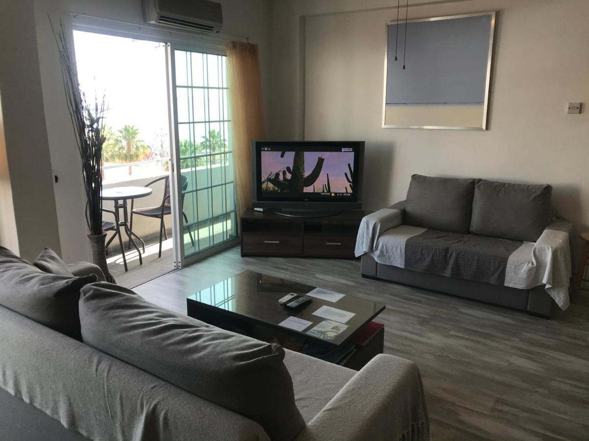 Panoramic Sea View Apartments Larnaca Buitenkant foto